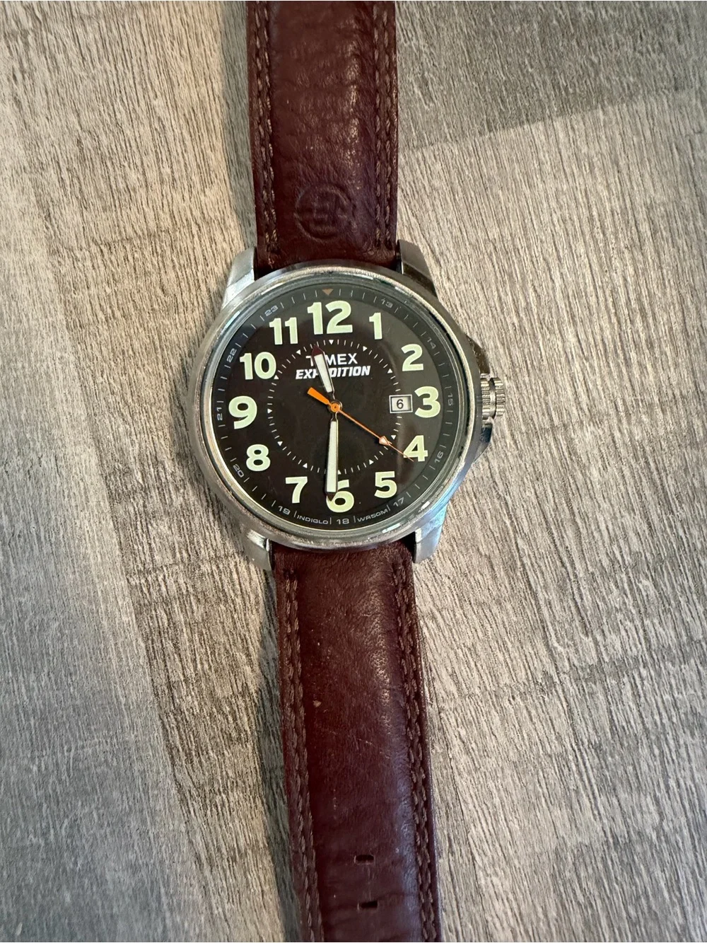 Timex Expedition 905 Men’s Analog Quartz Field INDIGLO Date Brown Leather Strap
